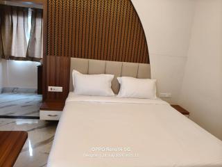 Hotel Vasundhara Inn - 2