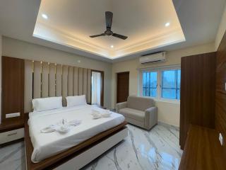 Hotel Vasundhara Inn - 1
