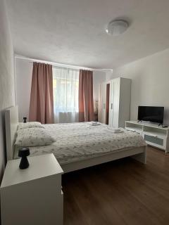 WHITE Apartment - 0