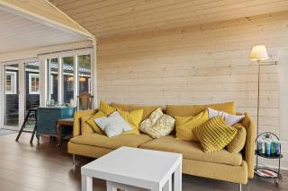 Family-Friendly House Near The Sandy Beach - 9