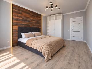Spacious 3-Room Apt in Almaty Center 2 Beds - 5