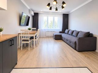 Spacious 3-Room Apt in Almaty Center 2 Beds - 4