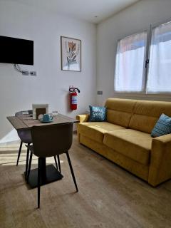 B&B Carloni 5 - 8