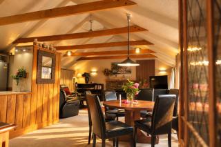 Queen's Garden Mountain view Holiday home - 8