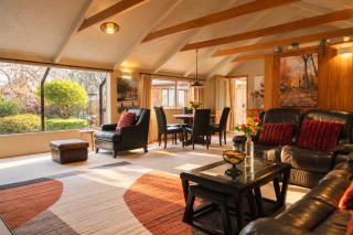 Queen's Garden Mountain view Holiday home - 6