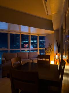 Executive 1BR with Balcony near Malls and Clubs in BGC - 3