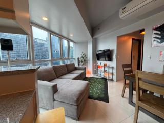 Executive 1BR with Balcony near Malls and Clubs in BGC - 2