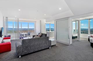Stunning 2 Bedroom Ocean Views Apartment - CoastHM - 3