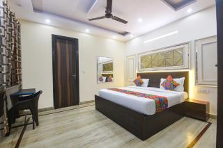 FabHotel Golden Key - 2