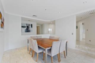 Spacious 3 Bedroom Family Apartment - CoastHM - 2