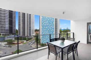 Sierra Grand Spacious 3 Bedroom Apartment - CoastHM - 7