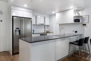 Sierra Grand Spacious 3 Bedroom Apartment - CoastHM - 1