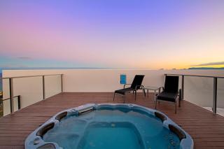 Private Rooftop Spa Penthouse apartment - Sierra Grand - CoastHM - 6