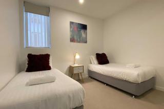 Phil6 2BR Light Filled and Cosy Apartment - 5