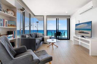 Ocean Views Apartment with Rooftop Pool - CoastHM - 5