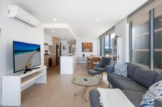 Ocean Views Apartment with Rooftop Pool - CoastHM - 3