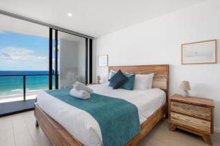 Ocean Views Apartment with Rooftop Pool - CoastHM - 2
