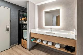 Radisson Hotel Portland Airport - 7