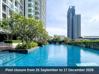 Near BTS l Central Sukhumvit l Pool and Garden - 8