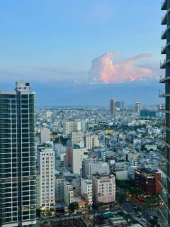 Beachfront Luxury Apartment - My Khe Beach - Danang - 4