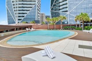 Luxury One Bedroom Apartment - CoastHM - 6