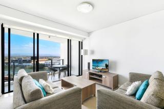 Hinterland Views 2BR apartment - Sierra Grand - CoastHM - 8