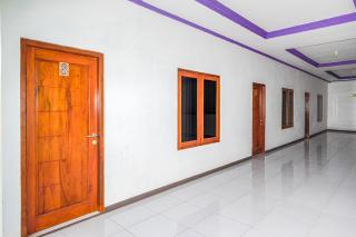 Urbanview Syariah Zidney 3 Salatiga by RedDoorz - 4