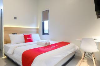 RedDoorz Syariah at DNA Home Seturan Yogyakarta - 0