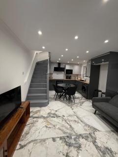 Modern Chatham Duplex with Free Parking - 9