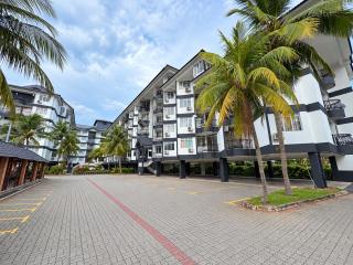 Golden Straits Villas Beach Resort - 8