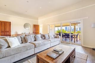 Luxury Family Retreat River Views & Pool - 7