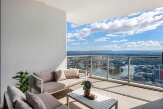 Circle On Cavill High Floor 1 Bedroom Apartment - CoastHM - 1