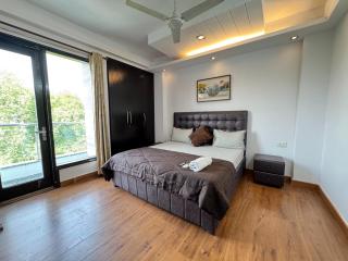 Fortune Home Service Apartment 3Bhk,J-215 Saket - 8