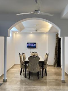 Fortune Home Service Apartment 3Bhk,J-215 Saket - 6