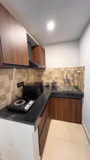 Premium 1BHK in DLF Phase 3 - 3
