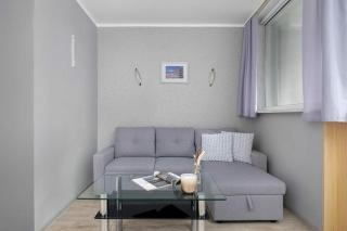 Funkcjonalny Apartament z Balkonem w Bytomiu by Noclegi Renters - 8