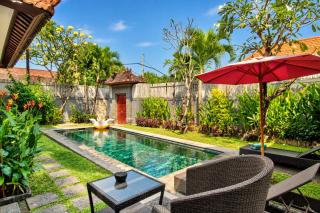 Taman pangeran villa in Seminyak, 2BR large pool, tropical garden in a Prime Location ! - 0