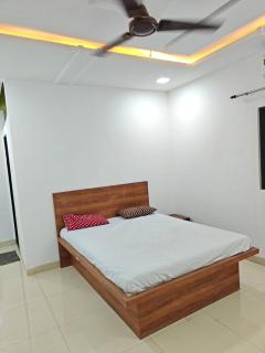 ll EMPYREAN STAY ll THE CHARLIE ll 4BHK ll AC ll PRIVATE POOL ll BACHELORS FRIENDLY ll - 8