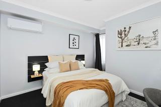 OPTUS Stadium 2BR CBD Apartment with FREE Parking - 3