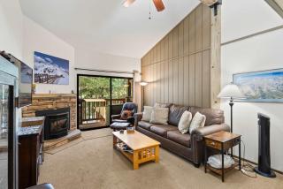 Escape to The Summit Pool & HT Next Door - 5
