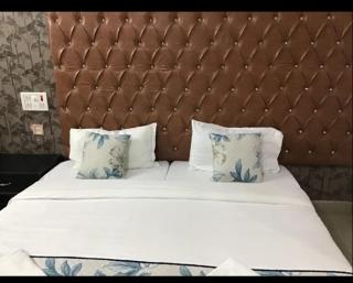 Hotel buddha crown - 2