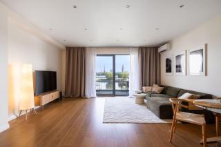 Best Views in Riga, Balcony, Free parking, AC - by Innorental - 0