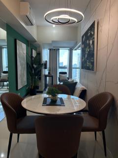 Cozy 1BR UPTOWN PARKSUITES Tower1 BGC - 8