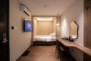 Benri Hotel Signature Thu Duc - 9