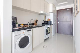 Frank Porter - Damac Ghalia - 4