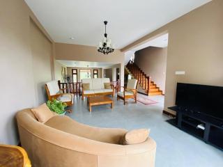 Wyilder Lake's Villa - 0