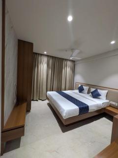 HOTEL TGS Gandhidham - 9