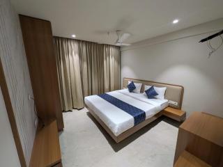 HOTEL TGS Gandhidham - 8
