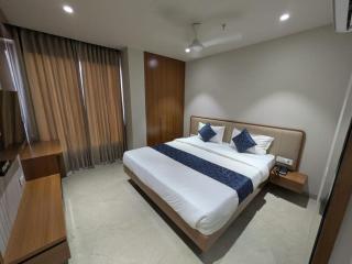 HOTEL TGS Gandhidham - 2