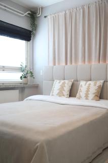 Large three bedroom apartment in very center - 9